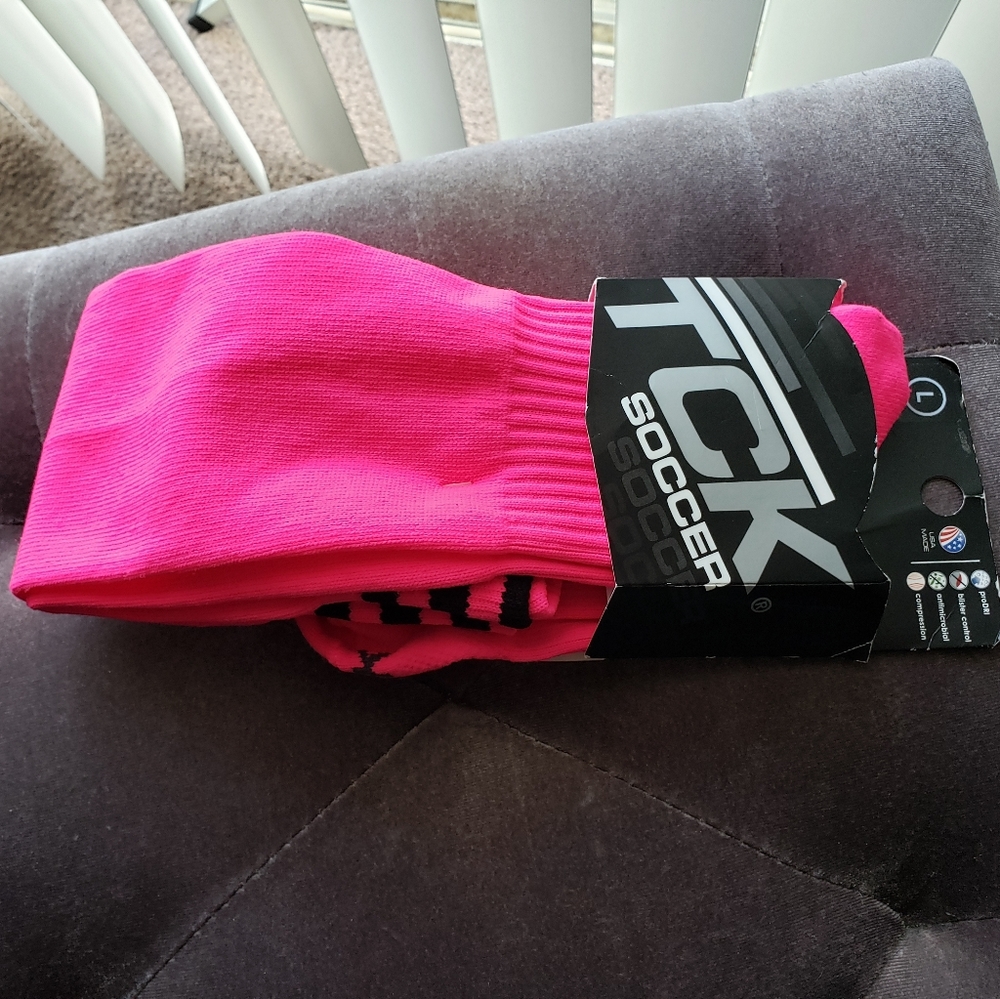 TCK soccer socks hot pink/black size LARGE